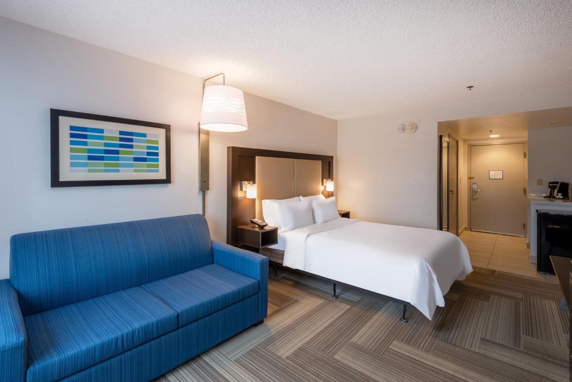 Holiday Inn Express Philadelphia Ne-Bensalem By Ihg Exterior photo